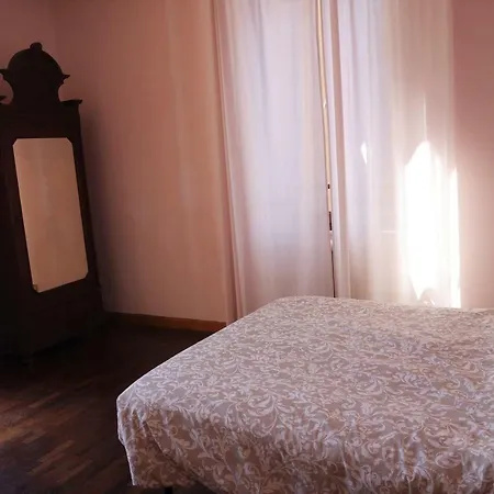 Ca' Del Nonno Guest house *
